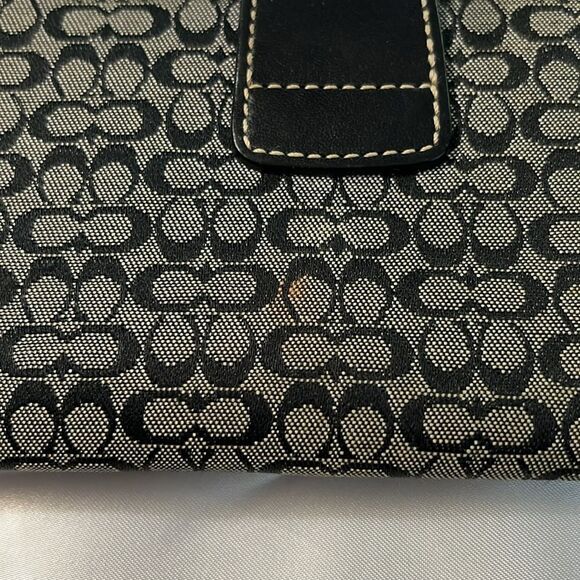 Coach Signature C Canvas SOHO buckle flap wallet black and gray Jacquard - Picture 5 of 16